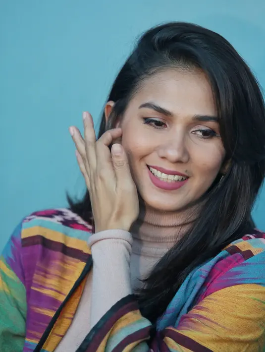 Setelah rumah tangganya dengan Mirwan Suwarsono kandas pada 2012, pemeran dalam sinetron Diam Diam Suka itu masih belum memiliki pendamping. (Adrian Putra/Bintang.com)