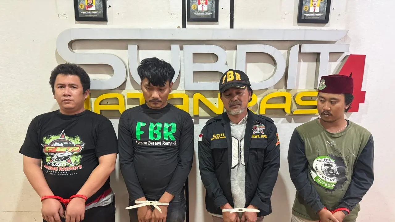 Ketua Ormas Forum Betawi Rempug (FBR) Bojongsari dan empat anak buahnya diringkus Subdit Jatanras Polda Metro Jaya (Istimewa)