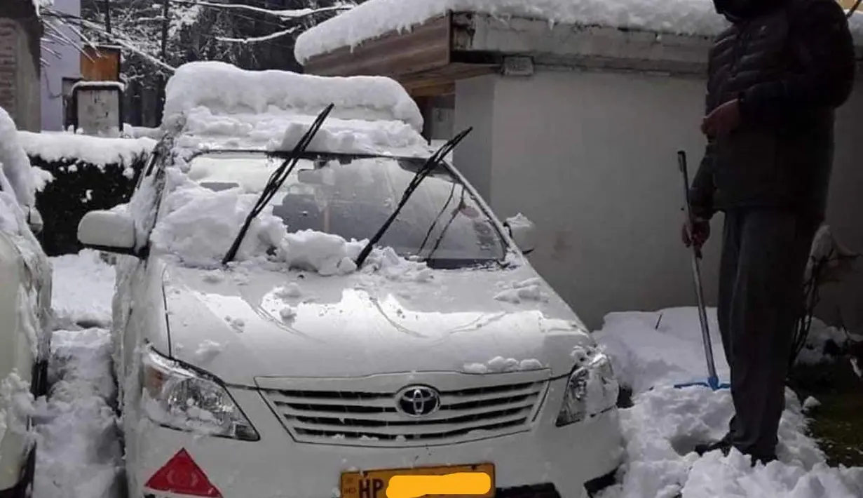 Ternyata Innova kuat jika hidup di alam bersalju. (Source: Instagram/@toyota_innova_in_the_world)