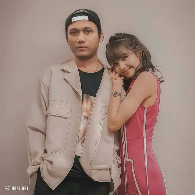 Editan Foto Mas Dadan dengan Selebritis Ini Bikin Cengar Cengir