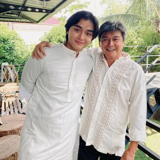 Sang Anak Ikuti Jejaknya, Ini Potret 6 Aktor Senior Tanah Air Bareng Buah Hatinya