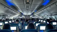 Banyak orang menyangka, kursi terbaik di pesawat terbang adalah di kelas bisnis. Namun penelitian ini berkata lain. (Foto: iStockphoto)
