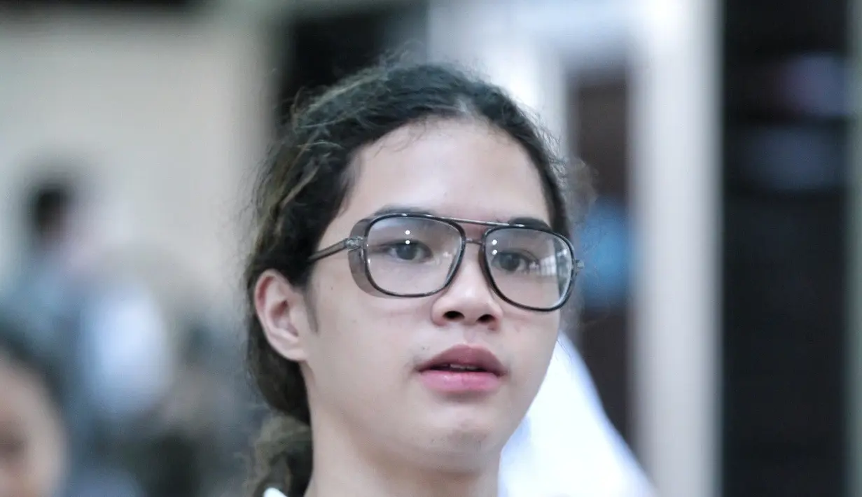 Sering kali keduanya sering diberitakan memiliki hubungan khusus, hal itu juga didengar oleh bundanya. Bahkan, yang penting bagi bundanya adalah masih dalam koridor positif. (Adrian Putra/Bintang.com)