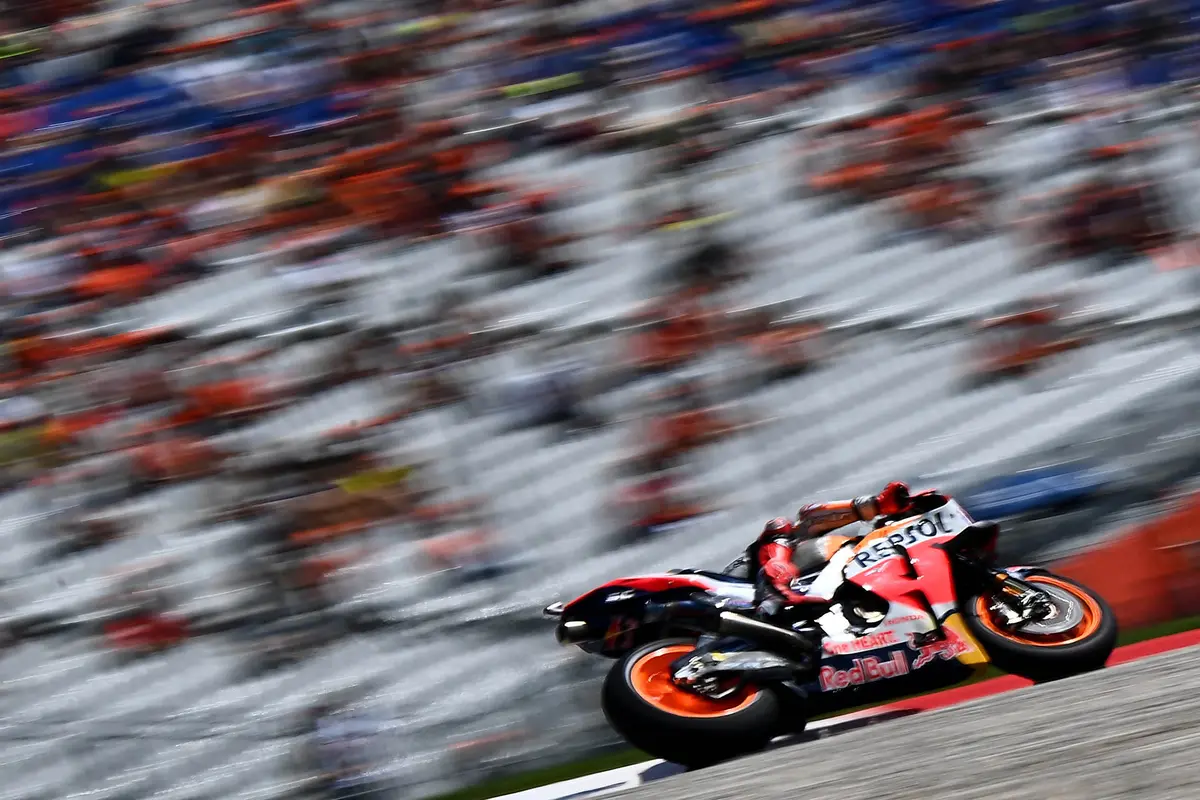 Foto: Ambil Resiko Tak Mengganti Ban, Brad Binder Juara MotoGP Austria 2021