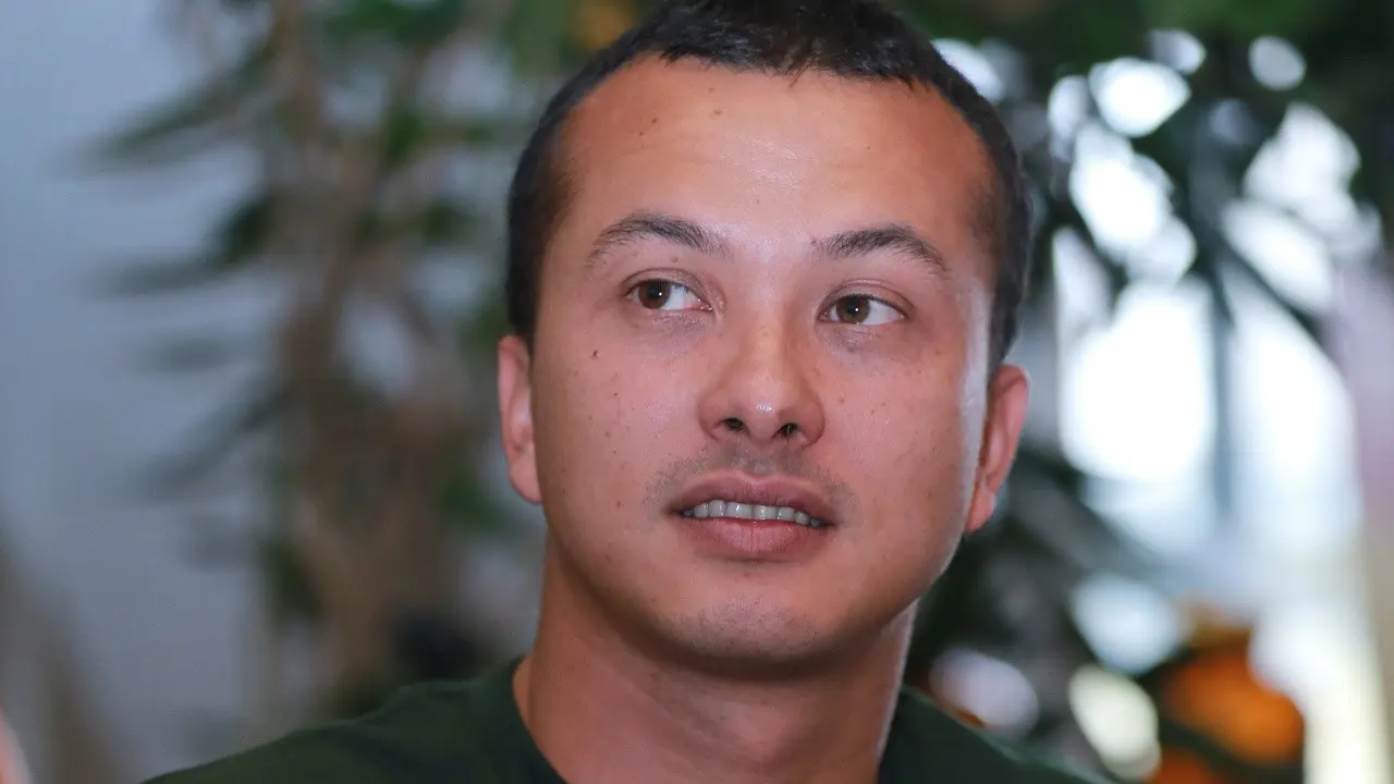 Nicholas Saputra unggah foto mandi di sungai