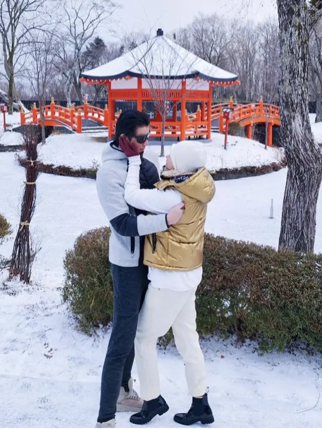 Gaya Kompak Syahrini dan Reino Barack Tahun Baruan di Jepang, credit: (@princessyahrini)