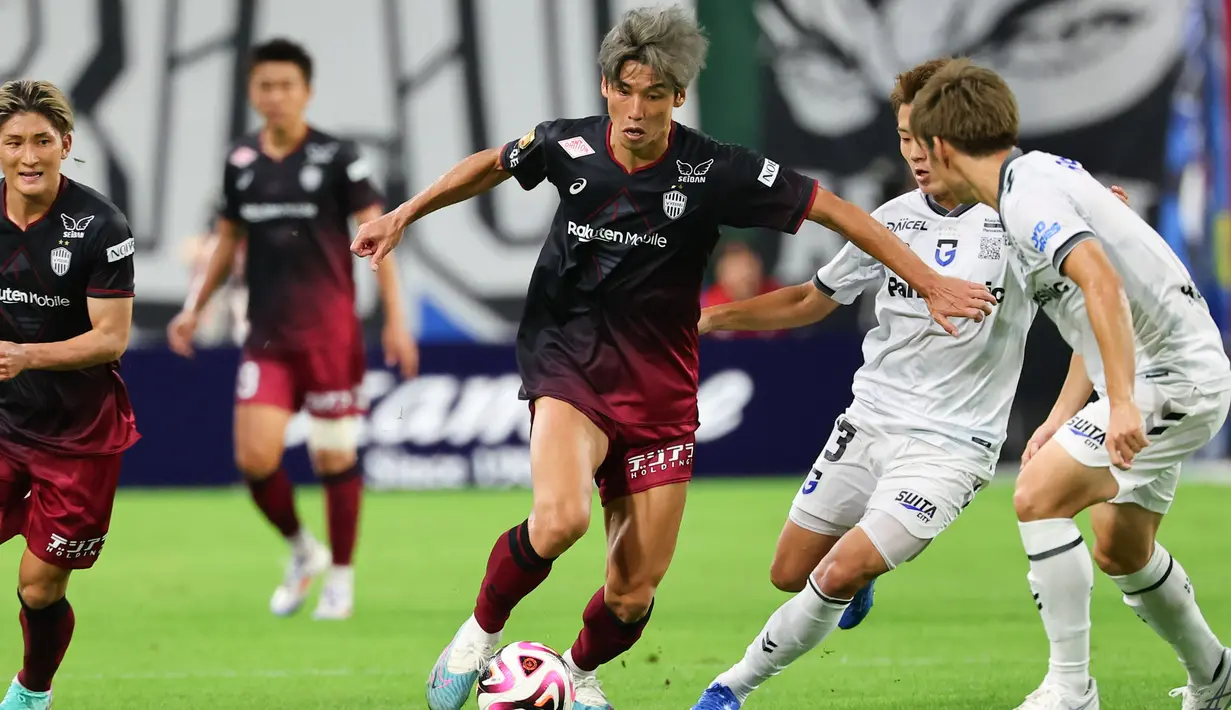 Di puncak klasemen sementara J1 League, Sanfrecce Hiroshima dan Vissel Kobe hanya terpaut satu
poin saja dengan lima laga tersisa. (Dok. J.League)