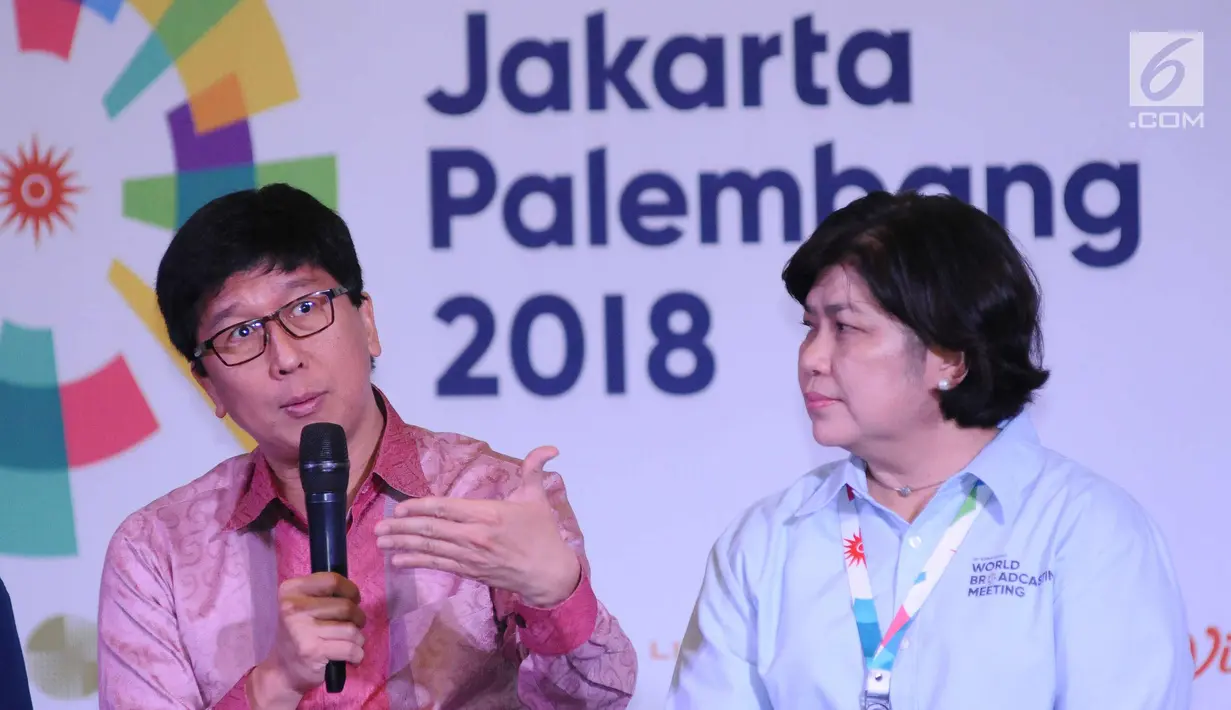 COO Emtek Group, Sutanto Hartono (ketiga kiri) memberi keterangan saat konferensi pers Official Broadcaster Asian Games 2018 di Jakarta, Kamis (8/2). Asian Games 2018 berlangsung 18 Agustus-2 September. (Liputan6.com/Helmi Fithriansyah)
