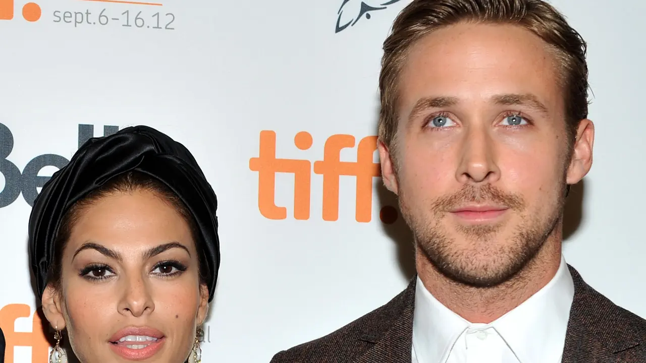 Eva Mendes, istri Ryan Gosling memiliki alasan mengapa dirinya jarang mendampingi sang suami di karpet merah.