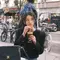 OOTD Suzy di Paris, Gaya Kasual yang Tetap Keren