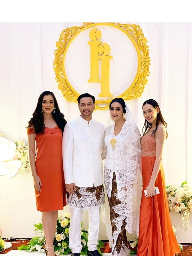 Resmi Menikah, 7 Pesona Intan Aletrino Putri dalam Busana Minangkabau