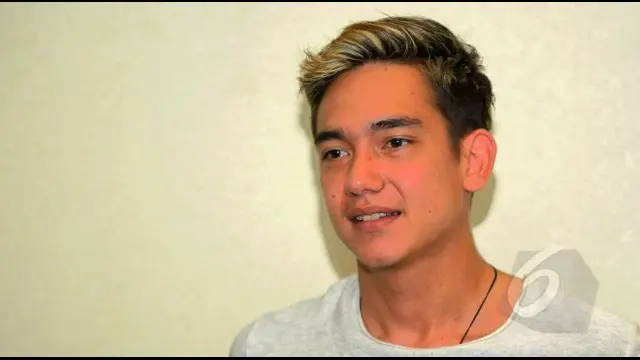 Cerita Adipati Dolken yang Semangat dengan Kegiatan Menguras Keringat