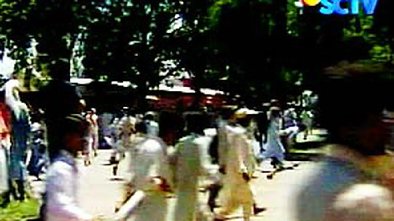 030707dlnpakistan.jpg