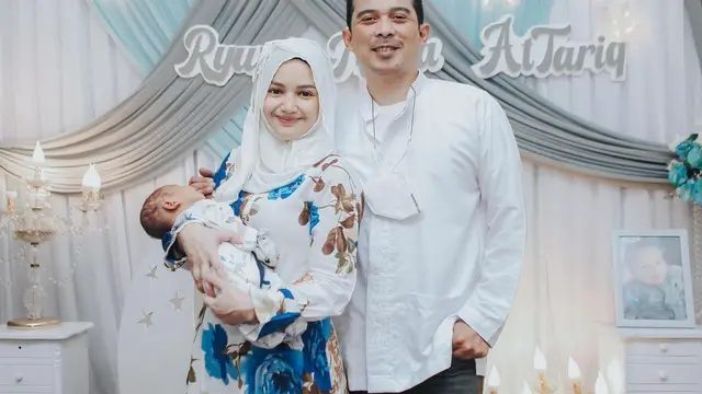 6 Potret Angelica Simperler saat Gendong Anak, Curi Perhatian