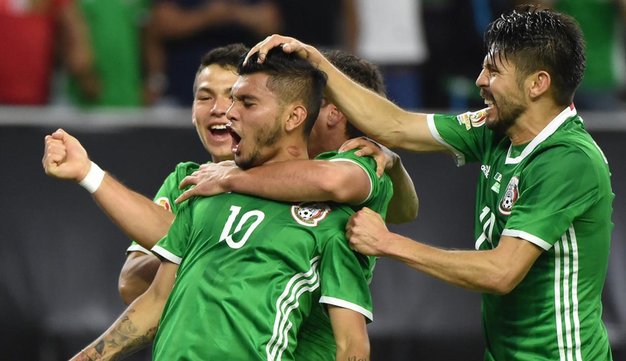 Meksiko hanya bermain imbang melawan Venezuela dalam laga Grup C Copa America 2016 di Stadion NRG, Houston, AS, Selasa (14/6/2016) WIB. (AFP/Nelson Almeida)