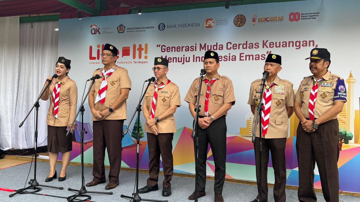 OJK Bidik Tabungan Pelajar Naik 5% pada 2025