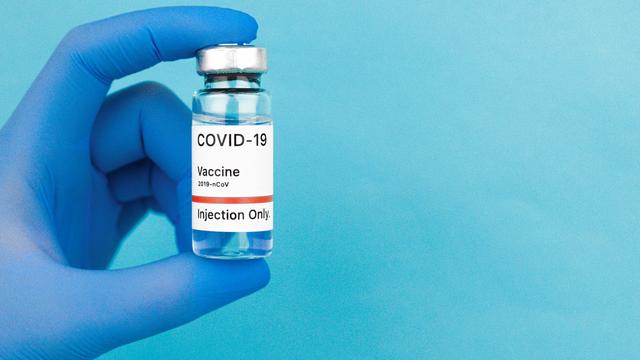<span>Cegah Covid-19 varian Omicron, vaksin booster akan diberikan pada Januari 2022. (pexels/maksim goncarenok).</span>