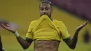 usai pertandingan, Neymar mengunggah foto perut sixpack-nya tersebut ke media sosial dan menuliskan caption "Pemain gemuk yang bagus" seolah-olah menyindir orang yang telah mengatakannya kegemukan. (Foto: AFP/Nelson Almeida)