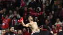 Pemain Benfica, Jonas merayakan golnya ke gawang Zenit pada leg pertama 16 besar Liga Champions di Estadio do Sport Lisboa, Rabu (17/2/2016) dini hari WIB. (AFP / Francisco Leong)