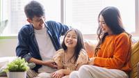 Anak Ingin Cerita, Orangtua Perlu Siapkan Telinga Bukan Penghakiman. Foto: Freepik.