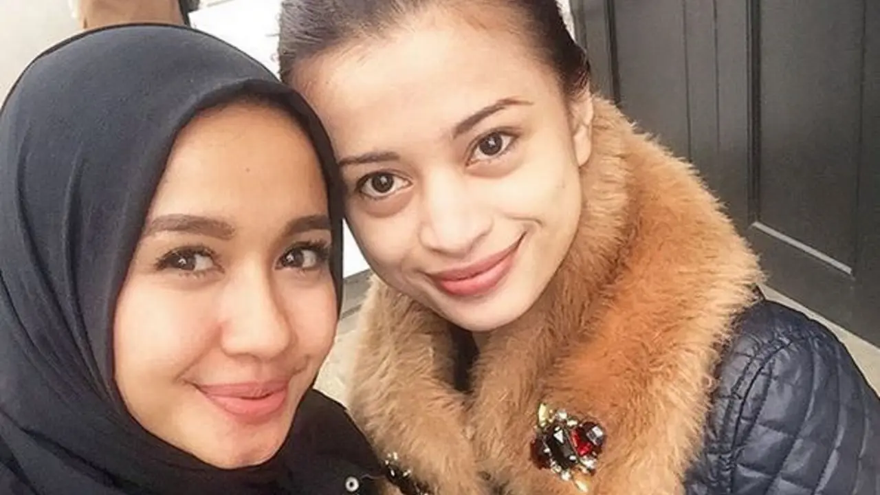 Laudya Cynthia Bella dan Angie Julia