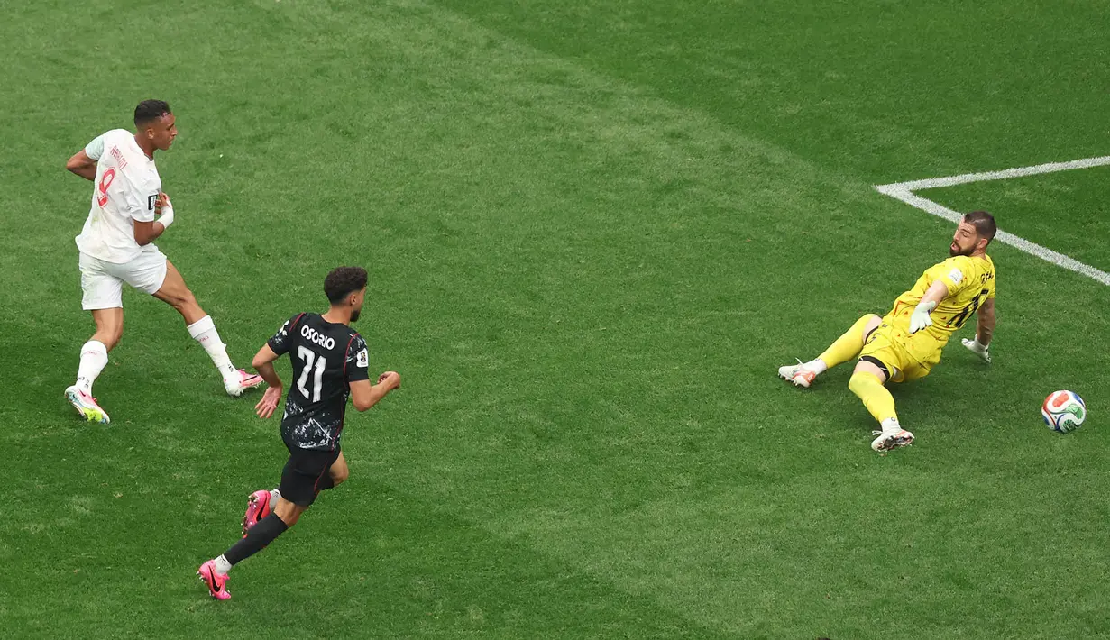 Pemain Maroko Soufiane Rahimi mencetak gol ketiga selama pertandingan babak 16 besar Piala Dunia FIFA 2026 antara Kanada dan Maroko di Stadion Houston pada 4 Juli 2026 di Houston, Texas, Sabtu (04/07/2026). (AFP/ Getty Images/ Las Barons)