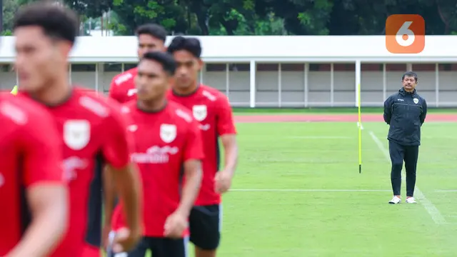 Foto: Indra Sjafri Matangkan Taktik Skuad Timnas Indonesia U-22 Jelang Hadapi Mali di Laga Uji Coba