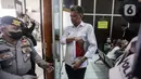 Terdakwa kasus obstruction of justice atau upaya untuk menghalang-halangi suatu proses hukum pada kasus pembunuhan Brigadir Nofriansyah Yosua Hutabarat atau Brigadir J, Hendra Kurniawan usai menjalani sidang lanjutan dengan agenda pembacaan tuntutan oleh Jaksa Penuntut Umum di Pengadilan Negeri Jakarta Selatan, Jumat (27/1/2023). Mantan Karo Paminal Propam Polri tersebut dituntut 3 tahun penjara denda Rp 20 juta subsider 3 bulan kurungan penjara. (Liputan6.com/Johan Tallo)