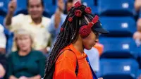 Naomi Osaka boyong maskot Labubu Billie Jean Bling ke pembukaan US Open 2025. (dok. Instagram @naomiosaka/https://www.instagram.com/p/DN2BdFW2Ety/)