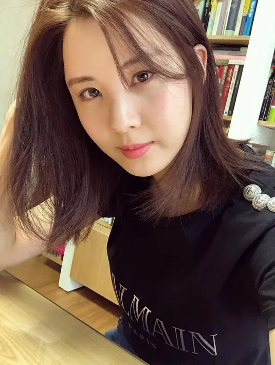 Saat diwawancara dalam program Night ofReal Entertainment di SBS, Seohyun mengaku bangga dan merasa terhormat. (Foto: instagram.com/seojuhyun_s)