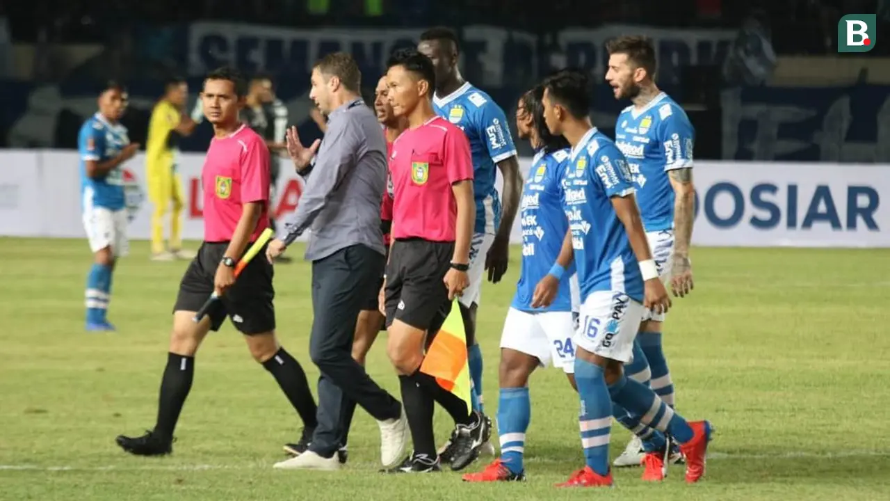 Persib vs Tira Persikabo