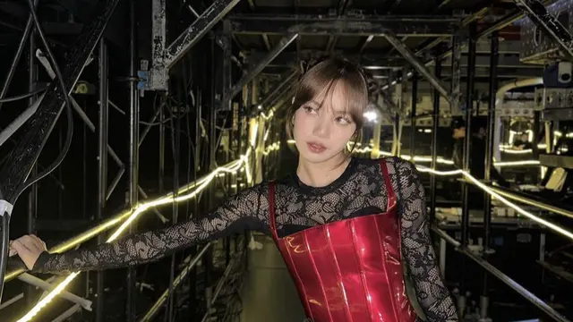 Lisa Blackpink kini tampil tanpa poni, credit: Instagram: (@lalalalisa_m)