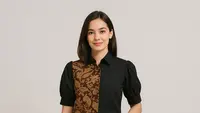 Model Kemeja Batik Slimfit Lengan Puff/AI