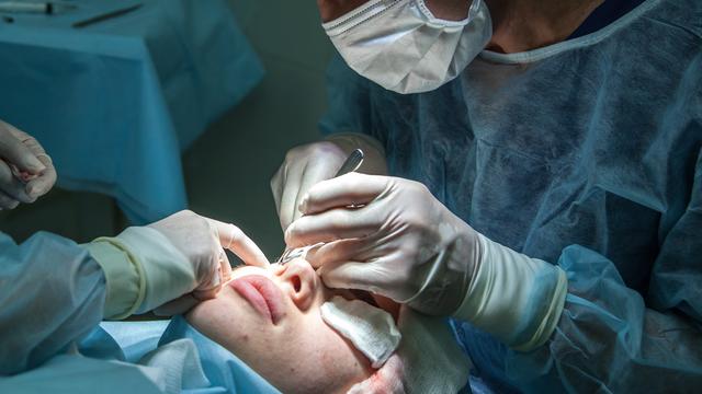 Sejarah Operasi Plastik, Diakselerasi Perang Dunia hingga Jadi Prosedur Kecantikan