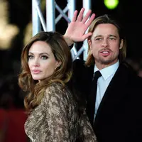 Selain proses perceraian, sampai saat ini Brad Pitt dan Angelina Jolie masih berada dalam perseteruan soal hak asuh anak. Pernah ada pertikaian antara Pitt dan Maddox, kabarnya anak sulungnya itu punya sebuah video rahasia. (AFP/Bintang.com)