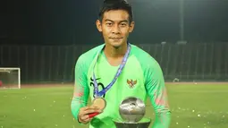 Prestasi Satria Tama bersama Timnas Indonesia cukup gemilang. Ya, ia pernah membawa Timnas U23 menjadi juara AFF 2019 di Kamboja. Ia dengan apik mengawal gawang Garuda Muda hingga menjadi juara di ajang Asia Tenggara tersebut. (Liputan6.com/IG/@satriatama23)