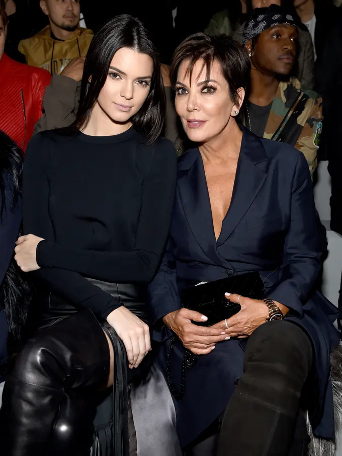 [Bintang] Kendall Jenner dan Kris Jenner