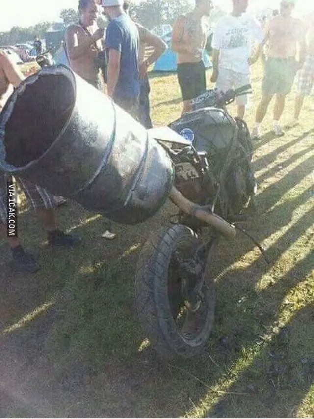 Modifikasi Nyeleneh Knalpot Sepeda Motor Ini Bikin Tepuk Jidat