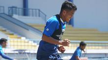 Gelandang Persib Bandung Ghozali Siregar mengikuti sesi latihan bersama Maung Bandung. (Liputan6.com/Huyogo Simbolon)
