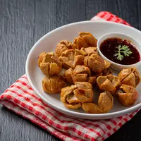 Bakso goreng./Copyright&nbsp;freepik.com/author/jcomp