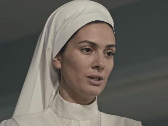 Usai Shehrazat Halit Ergenc Dan Berguzar Korel Kembali Di Serial Cinta Azize News Entertainment Fimela Com Jangan streaming film indonesia bajakan, berikut rekomendasi film indonesia terbaru yang tayang di netflix bulan ini. usai shehrazat halit ergenc dan