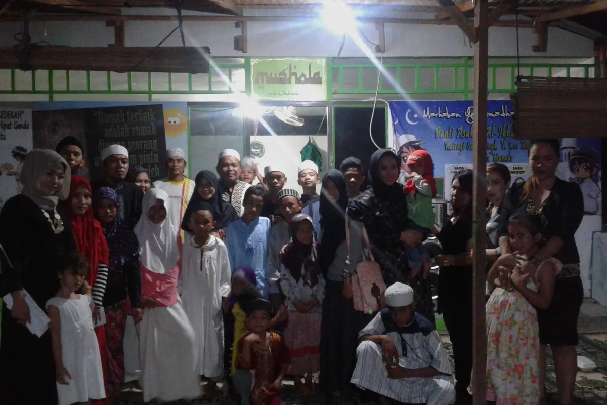 Panti Asuhan Pinggir Jalan