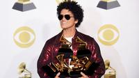 Bruno Mars raih kemenangan di Grammy Awards 2018. (AFP / Michael loccisano / GETTY IMAGES NORTH AMERICA )