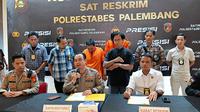 Ayah dan Anak Pelaku Pembunuhan Sadis Pemuda di Palembang