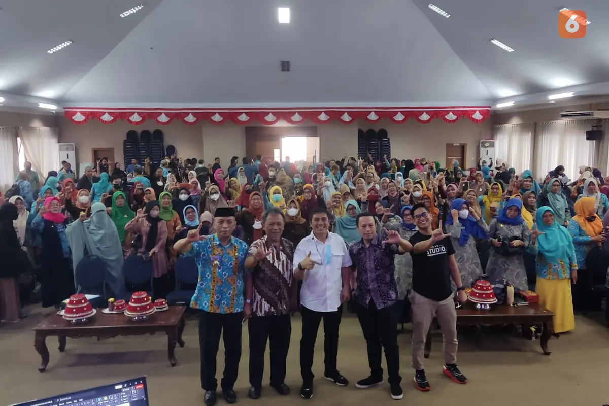 Webinar Hybrid Literasi Digital untuk mewujudkan Smart City yang Kreatif & Inovatif (Liputan6.com/Istimewa)