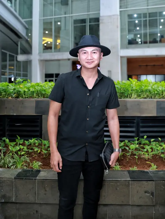 Sambutan baik dari masyarakat lagu Menunggu Kamu itu, menambah daftar lagu karya Anji yang populer sebelumnya Dia dan Bidadari Tak Bersayap. (Adrian Putra/Bintang.com)