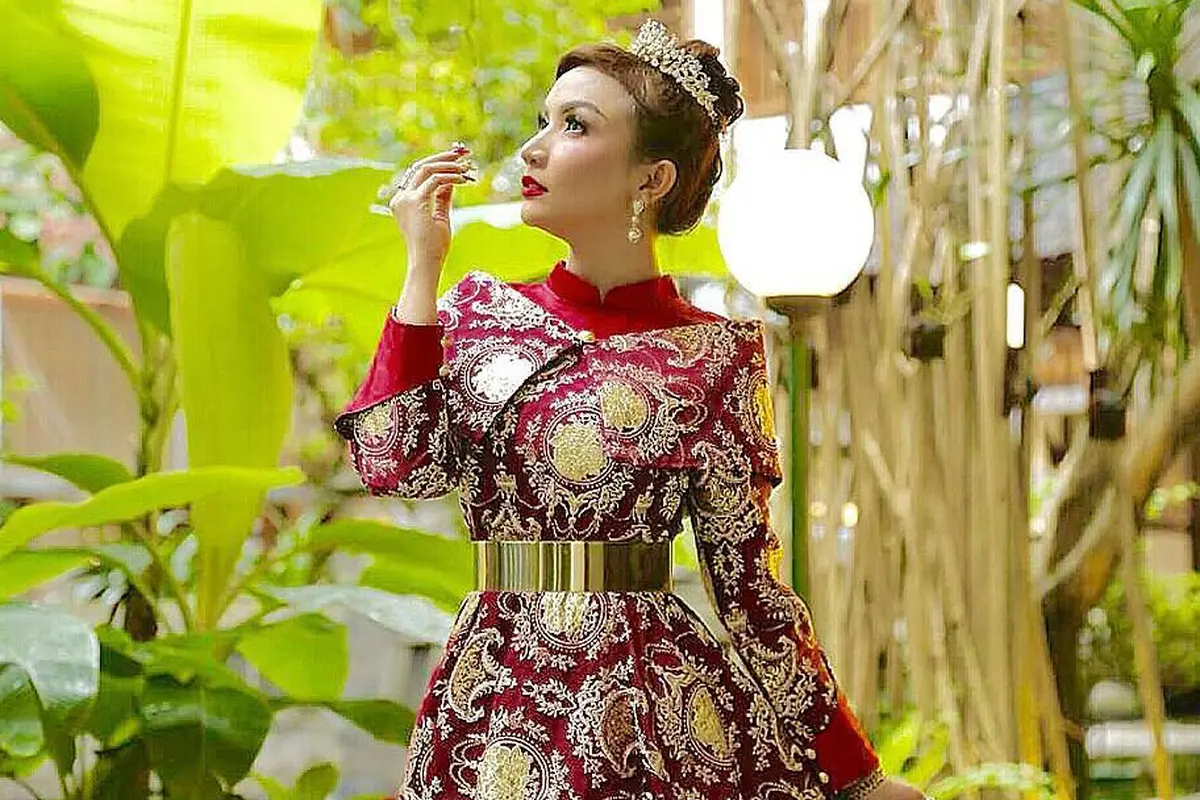 [Bintang] Roro Fitria