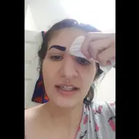 Pelajaran buat kamu nih girls, please baca aturan pakai produk kecantikan yang akan digunakan, jangan sampai kehilangan alis.