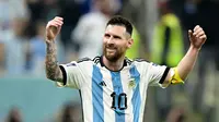 Bintang timnas Argentina, Lionel Messi telah bermain di 5 edisi Piala Dunia sejak 2006. Di setiap Piala Dunia, La Pulga tercatat pernah memiliki pasangan yang berbeda. (AFP/Juan Mabromata)