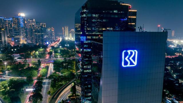 BRI Life Serahkan Rp 1,4 Miliar ke Nasabah Asuransi Pelita Palembang